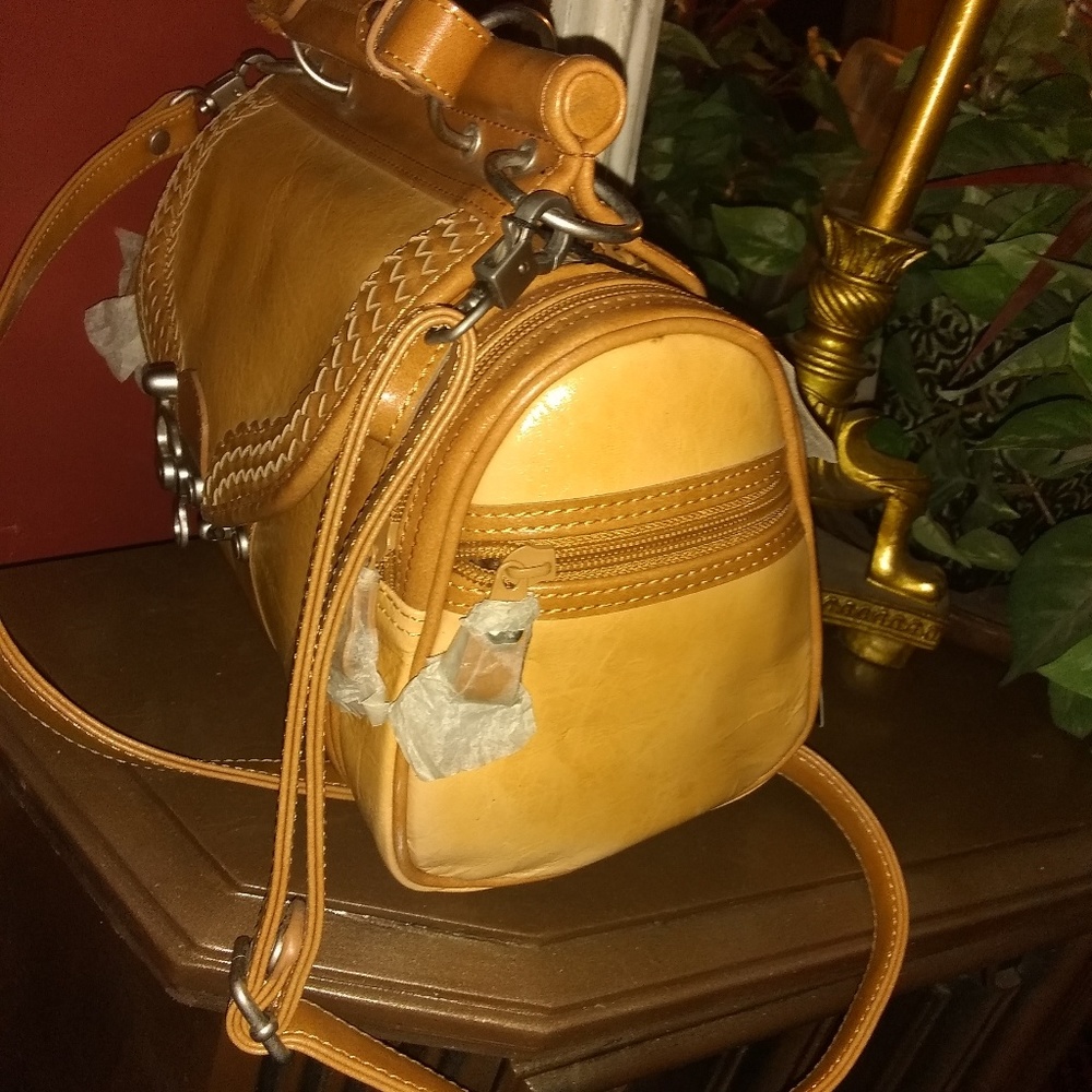 Handbag - Picture 2 of 7